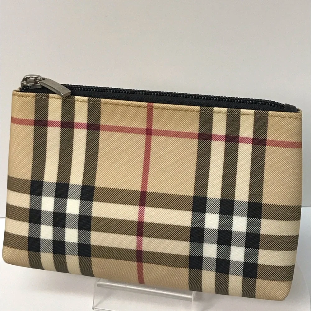Burberry pre owned